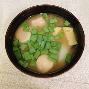 ナスとお麩のお味噌汁